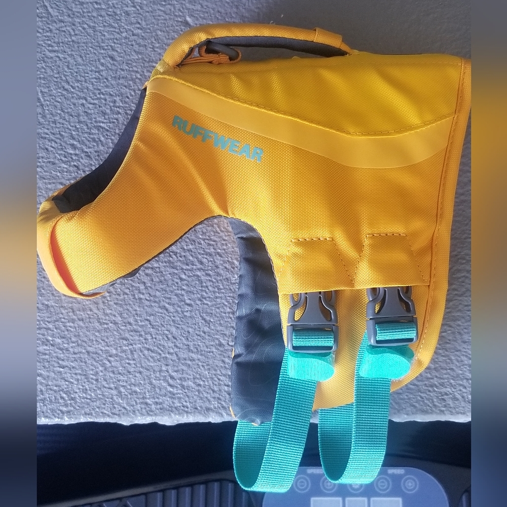 Ruffwear life jacket/vest